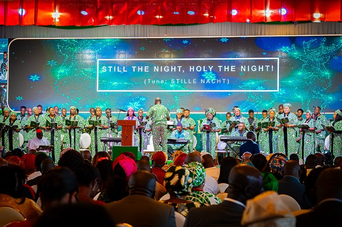 Guests at the State House service