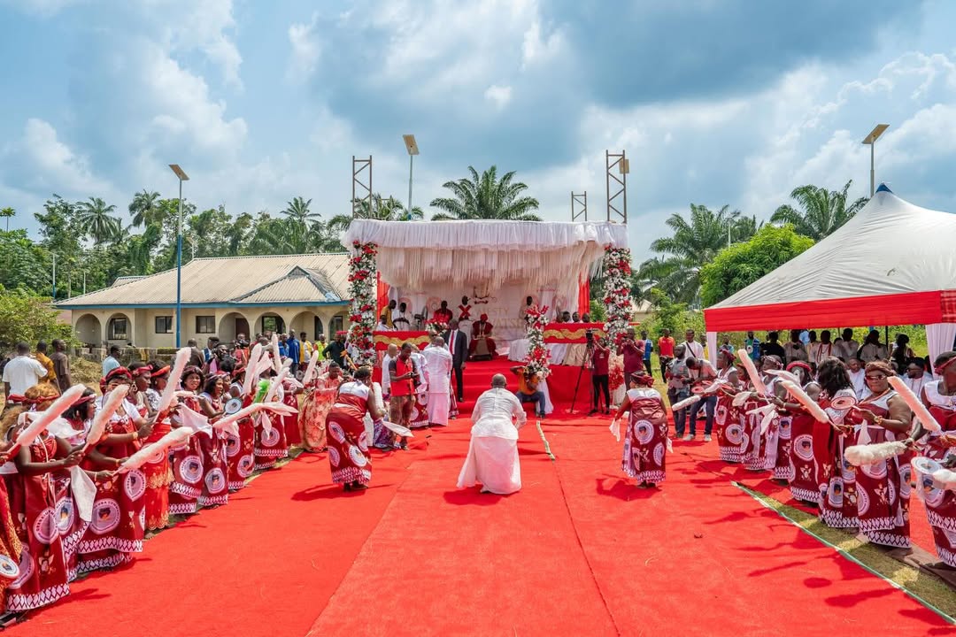 Royal walk through Orere-Uluba