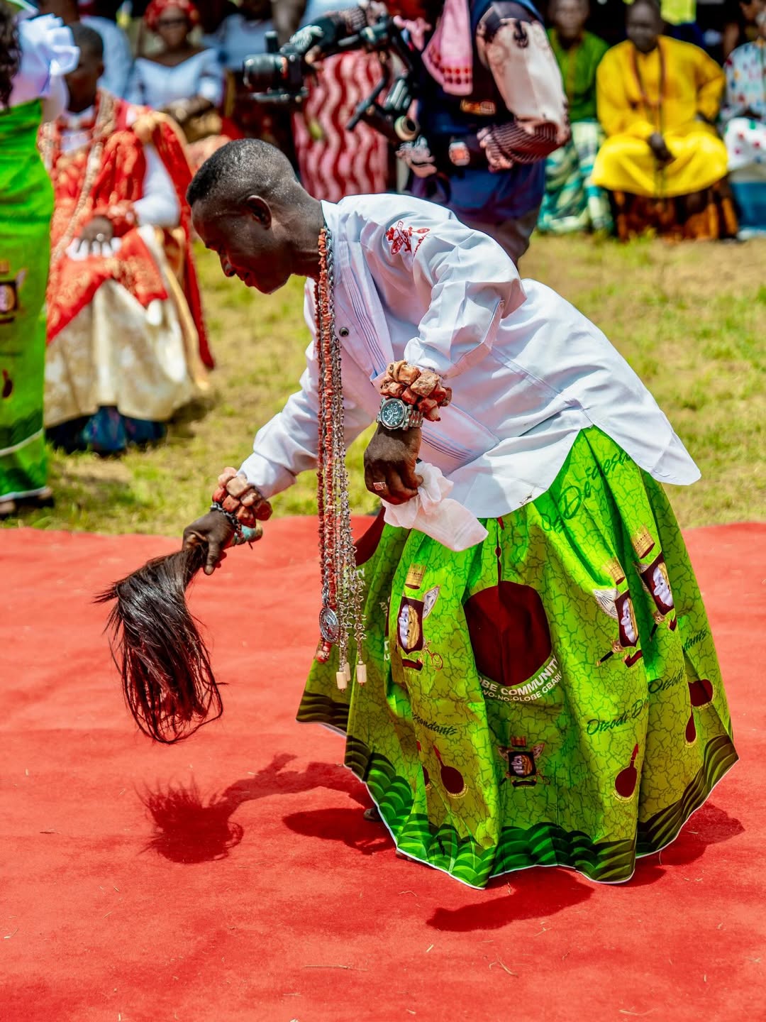 Olobe Community hosts the Olu of Warri