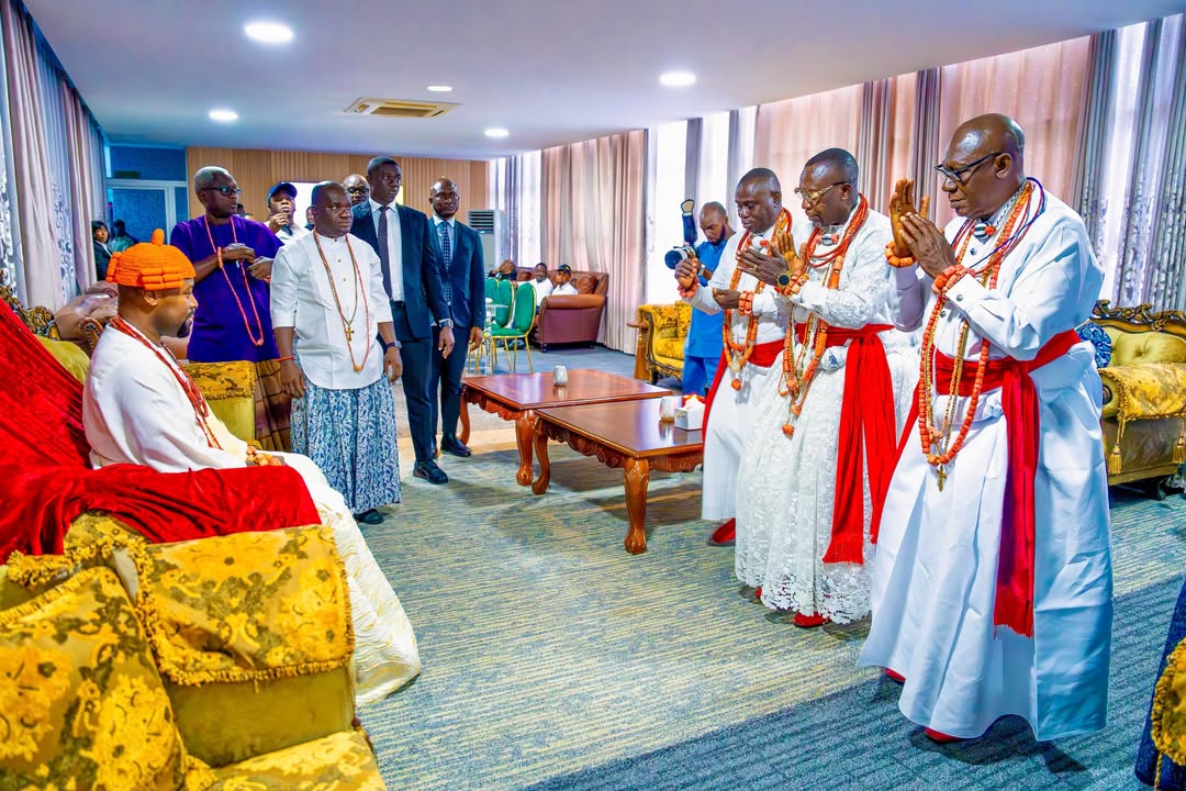 Warri Kingdom delegation in Freetown