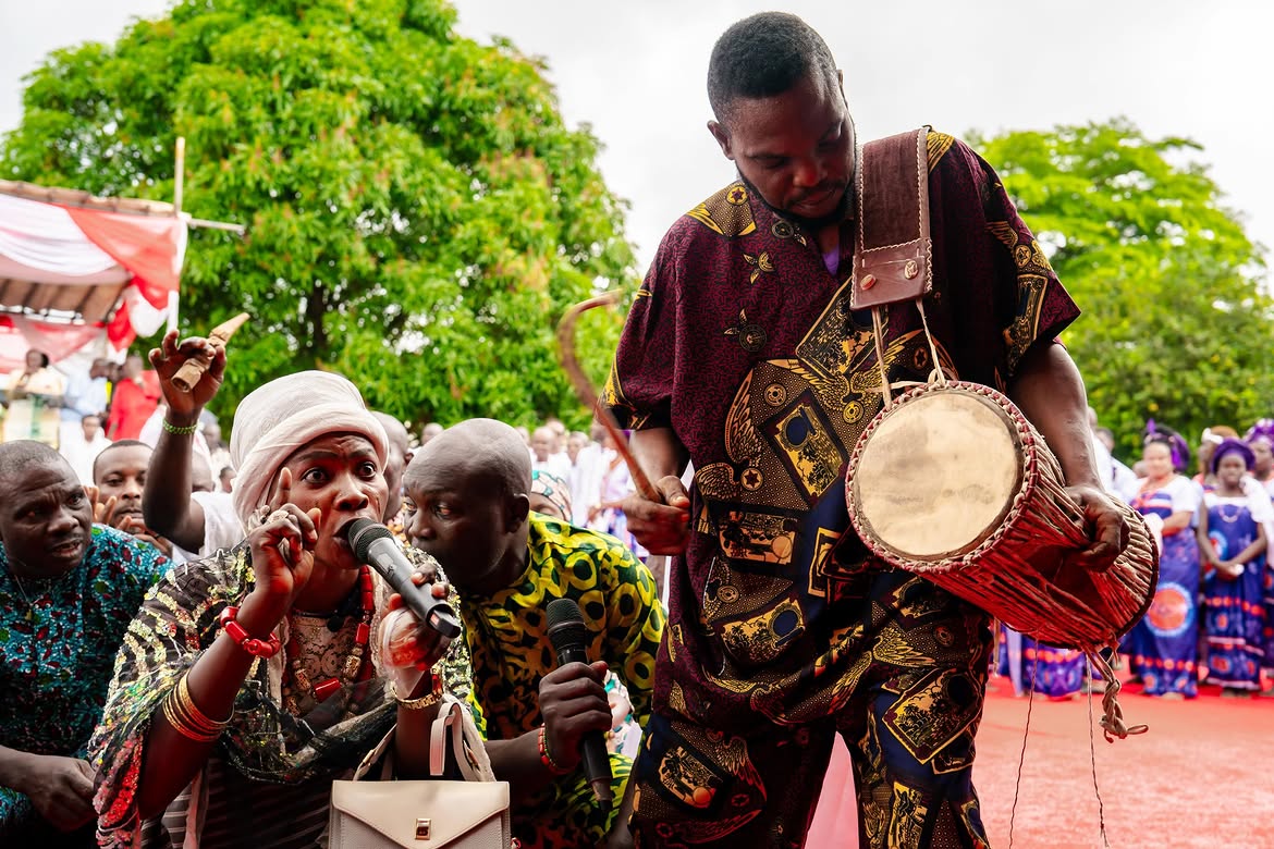 Cultural presentation during the palace guard ceremony