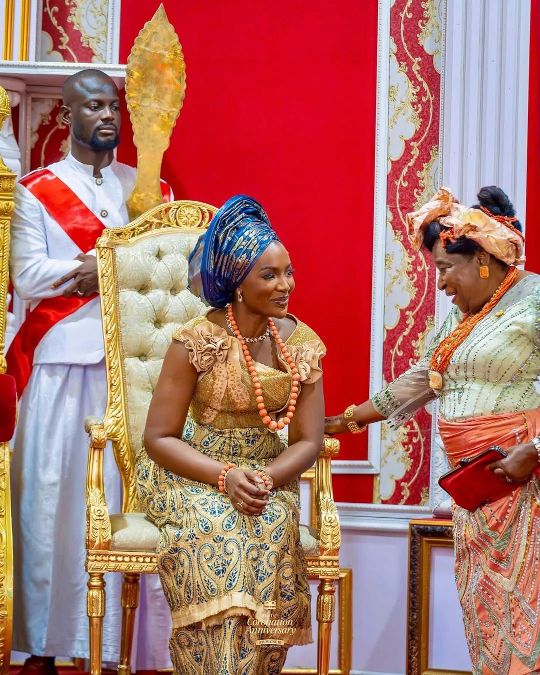 Recipients receiving Royal Order of Iwẹrẹ honors