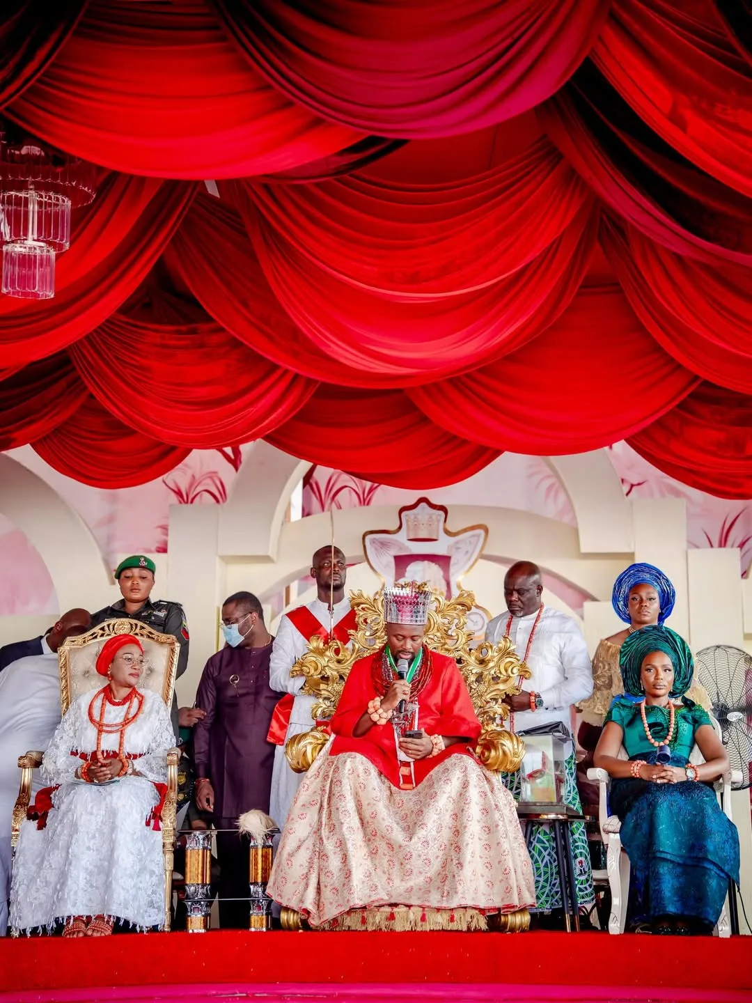 Royal Order of Iwẹrẹ decoration