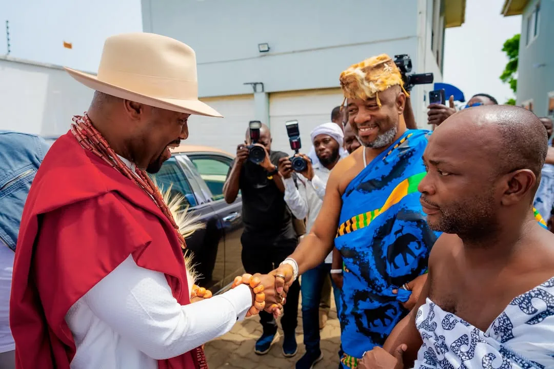 His Majesty Ogiamẹ Atuwatsé III with the Ga Mantse