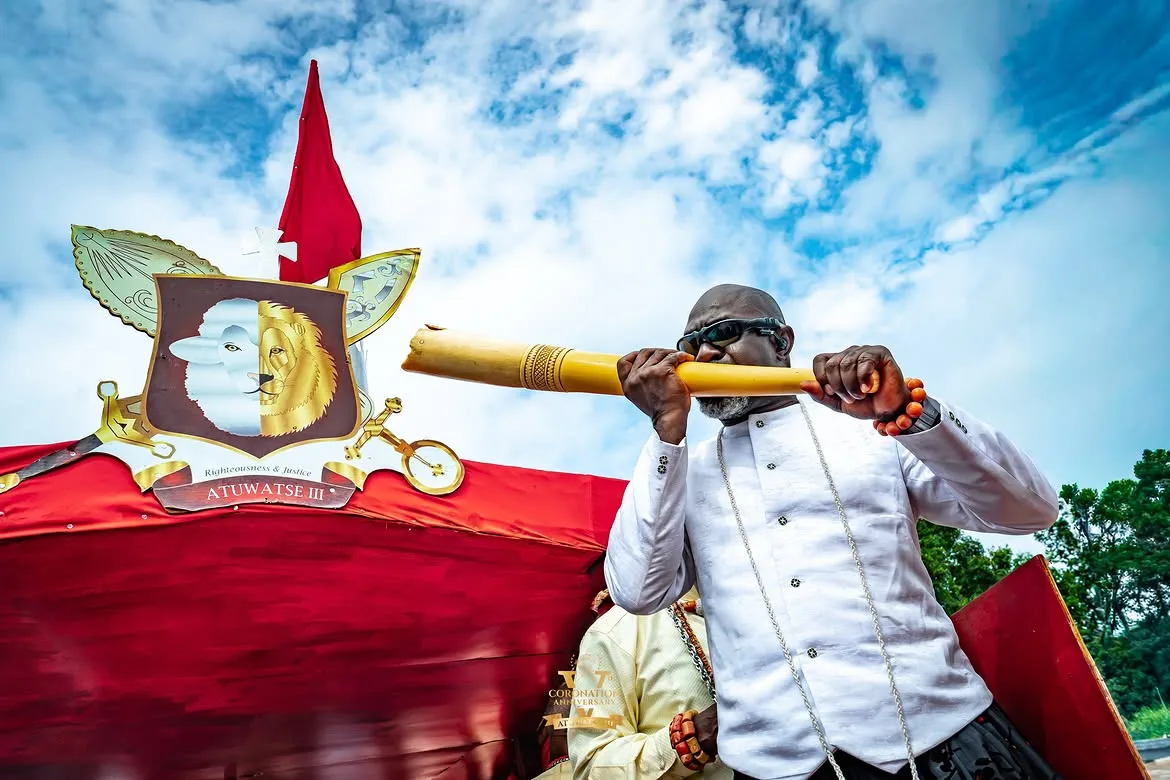 Royal boat moving through the Warri River